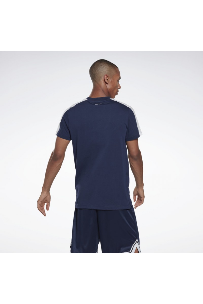 POLERA REEBOK HOMBRE GRAPHIC AZUL POLERA REEBOK HOMBRE GRAPHIC AZUL