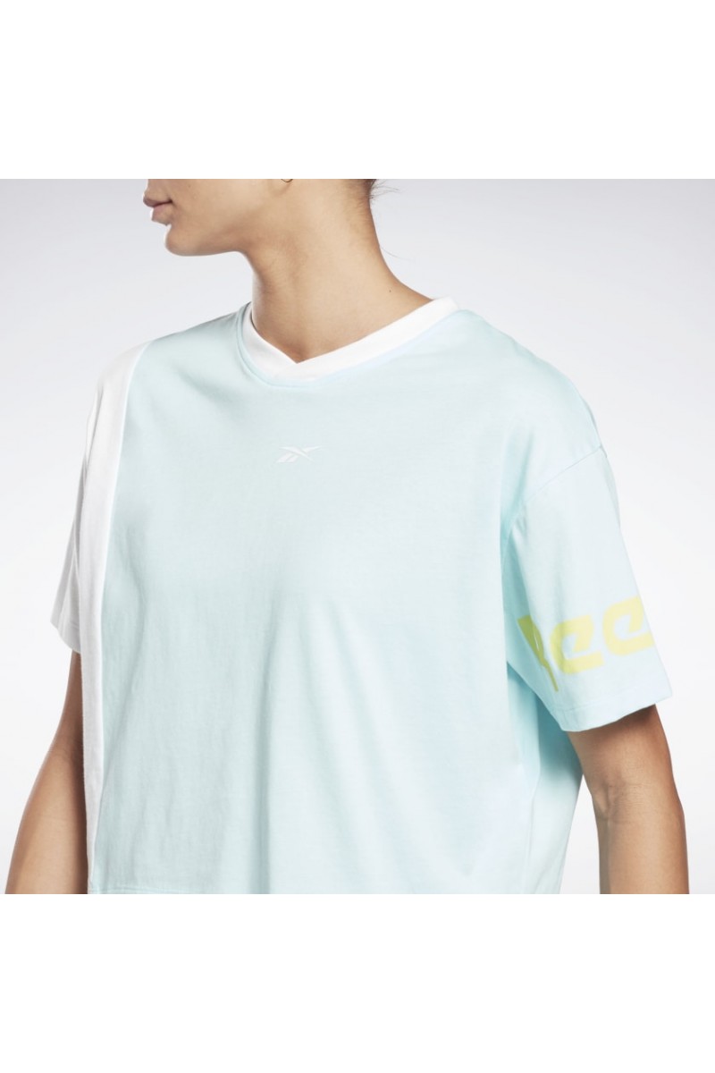 POLERA REEBOK MUJER CROP LINEAR VERDE POLERA REEBOK MUJER CROP LINEAR VERDE
