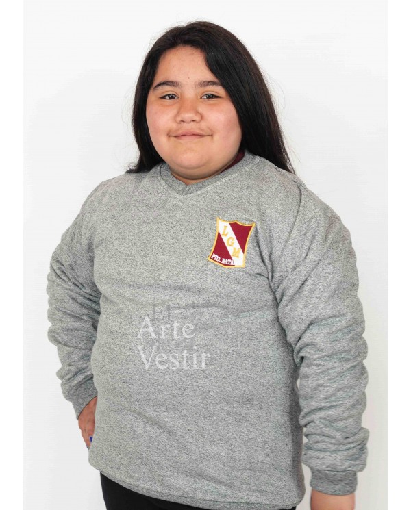 POLERON MUJER GABRIELA MISTRAL PUERTO NATALES