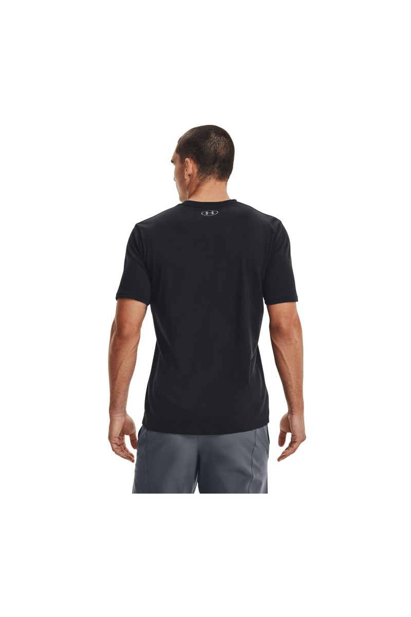 POLERA UNDER ARMOUR HOMBRE NEGRO POLERA UNDER ARMOUR HOMBRE NEGRO
