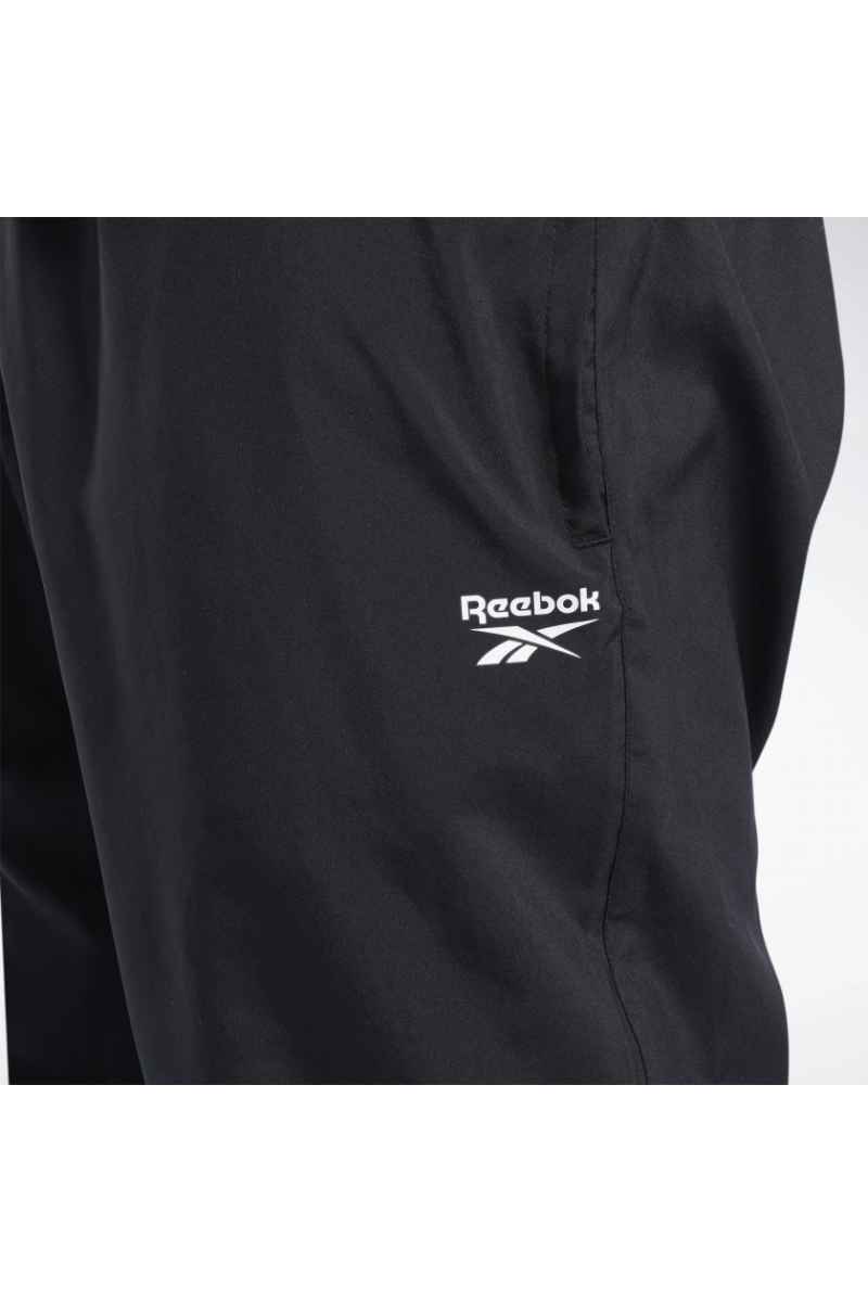 PANTALÓN REEBOK HOMBRE TRAINING ESSENTIALS CON PUÑO NEGRO PANTALÓN REEBOK HOMBRE TRAINING ESSENTIALS CON PUÑO NEGRO