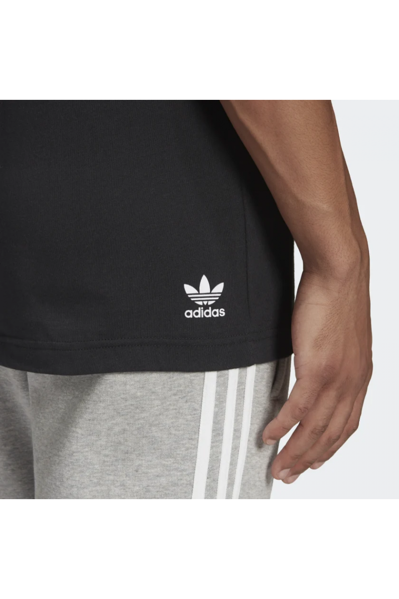 POLERA ADIDAS HOMBRE Y2K ESTAMPADA NEGRO