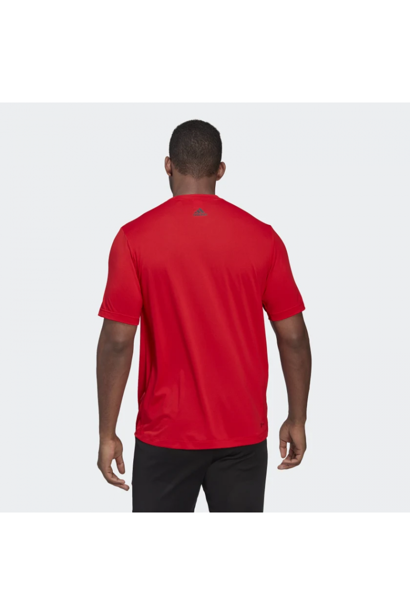 POLERA ADIDAS HOMBRE BADGE OF SPORT ROJO POLERA ADIDAS HOMBRE BADGE OF SPORT ROJO