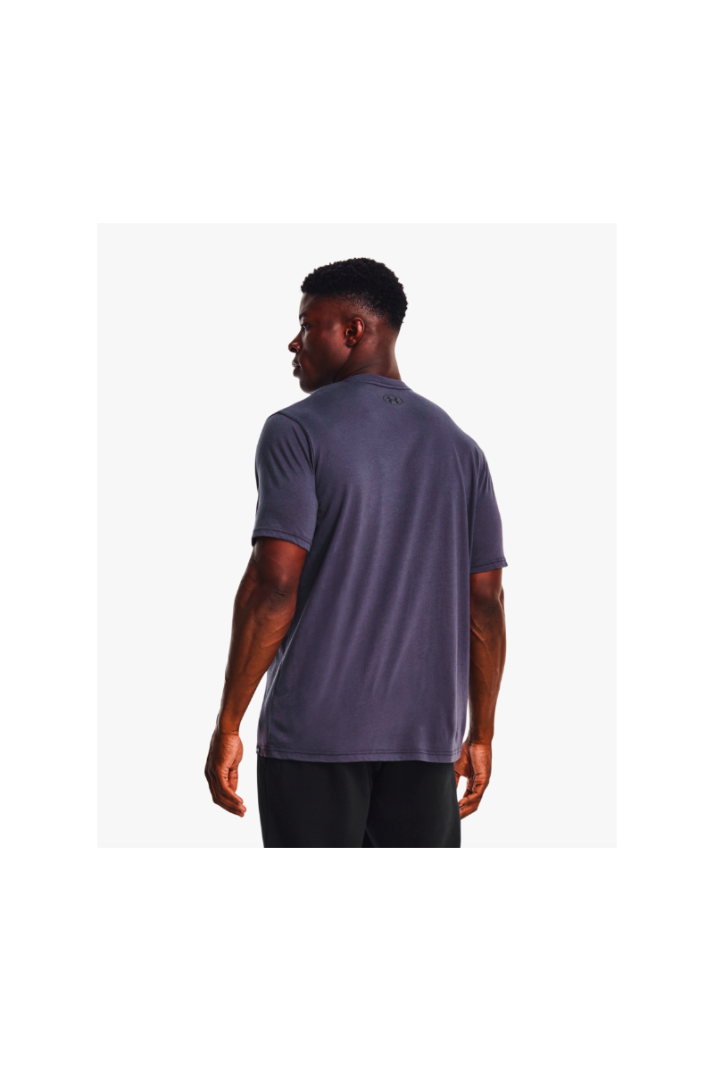 POLERA UNDER ARMOUR HOMBRE PROJECT ROCK PAYOFF GRIS