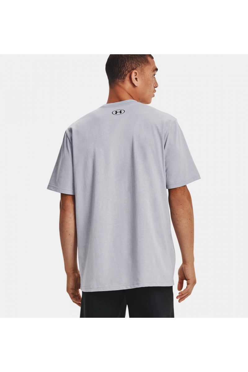 POLERA UNDER ARMOUR HOMBRE CAMO BOXED GRIS