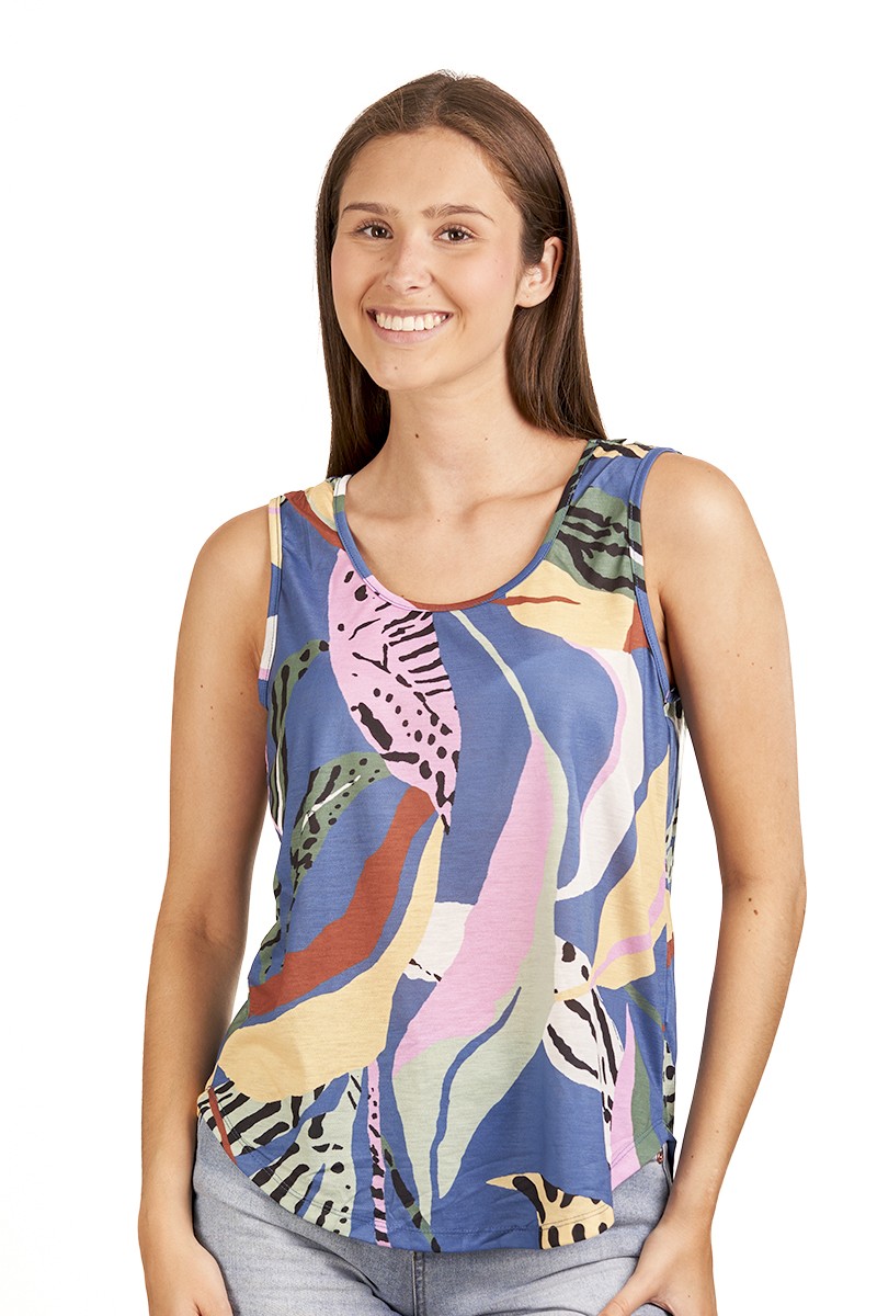 POLERA ARYA MUJER MADDY ESTAMPADO AZUL POLERA ARYA MUJER MADDY ESTAMPADO AZUL