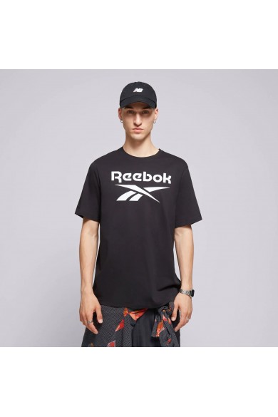 POLERA REEBOK HOMBRE STACKED NEGRO