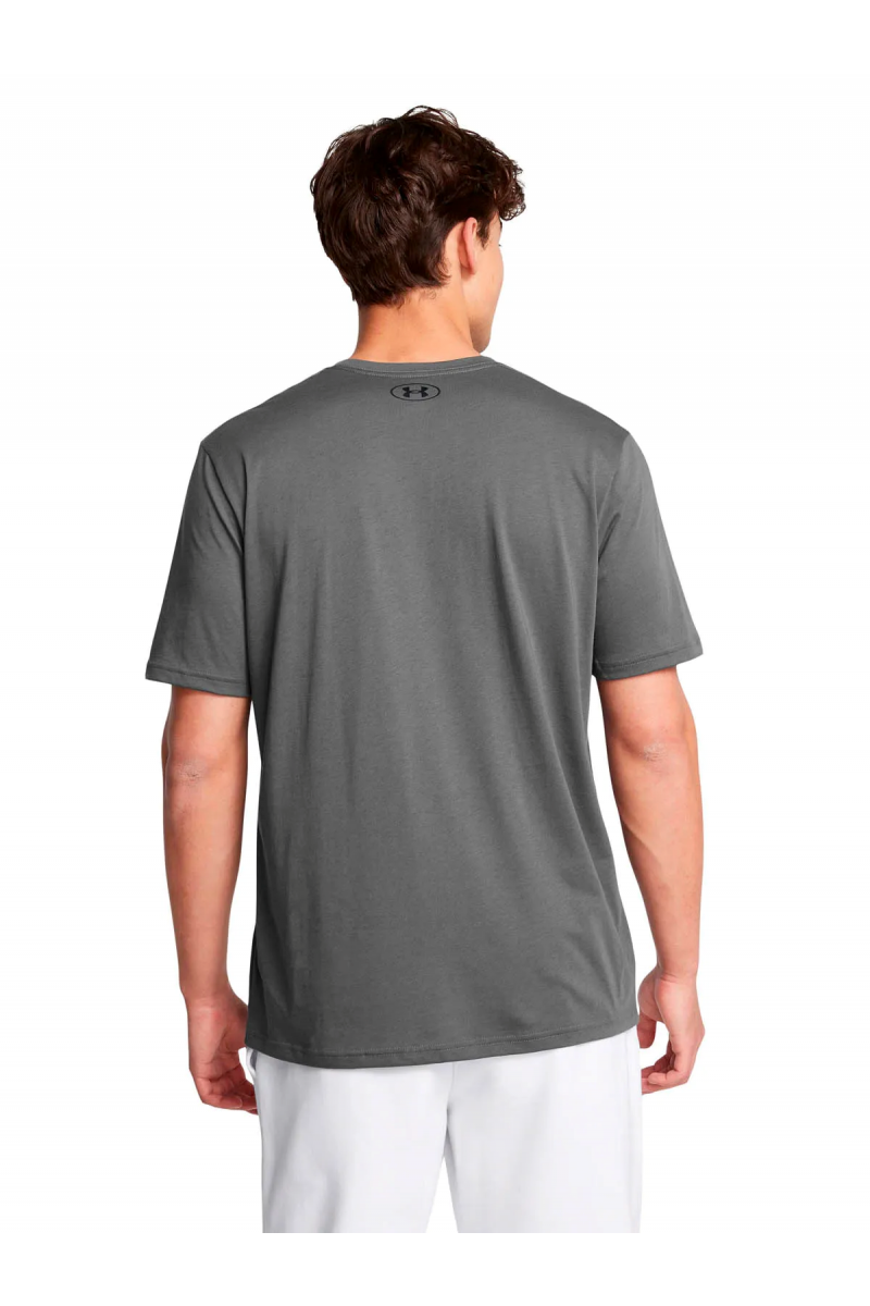 POLERA UNDER ARMOUR HOMBRE LEFT CHEST GRIS