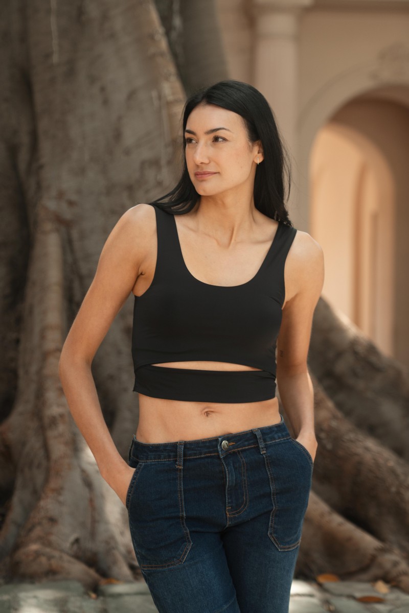 TOP ARYA MUJER SERENA NEGRO