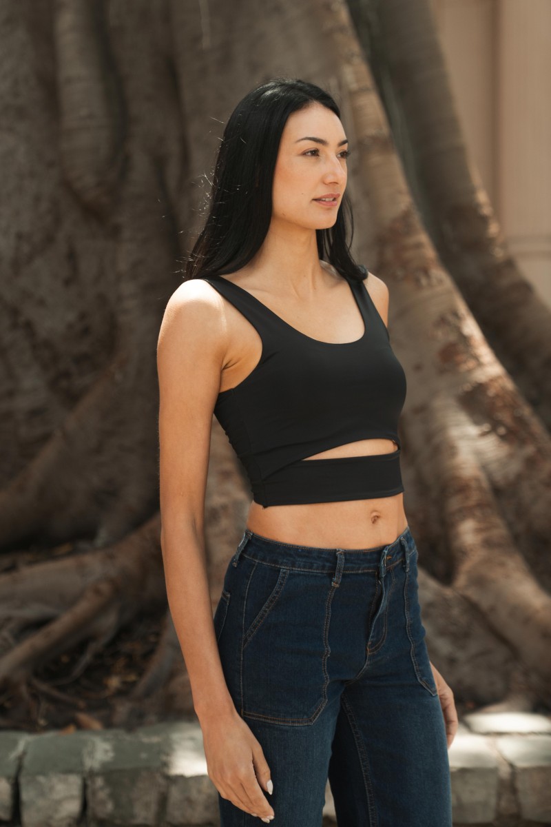 TOP ARYA MUJER SERENA NEGRO
