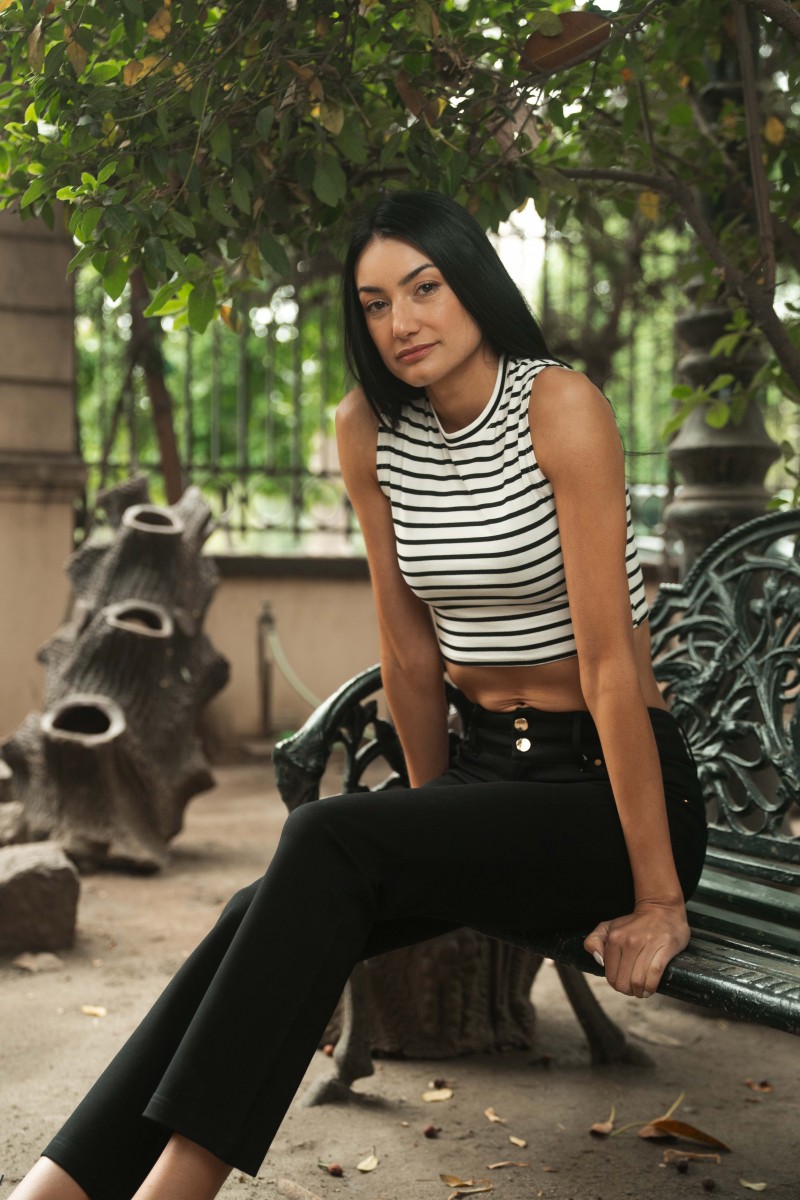 POLERA SIN MANGA ARYA MUJER FIORE PRINT