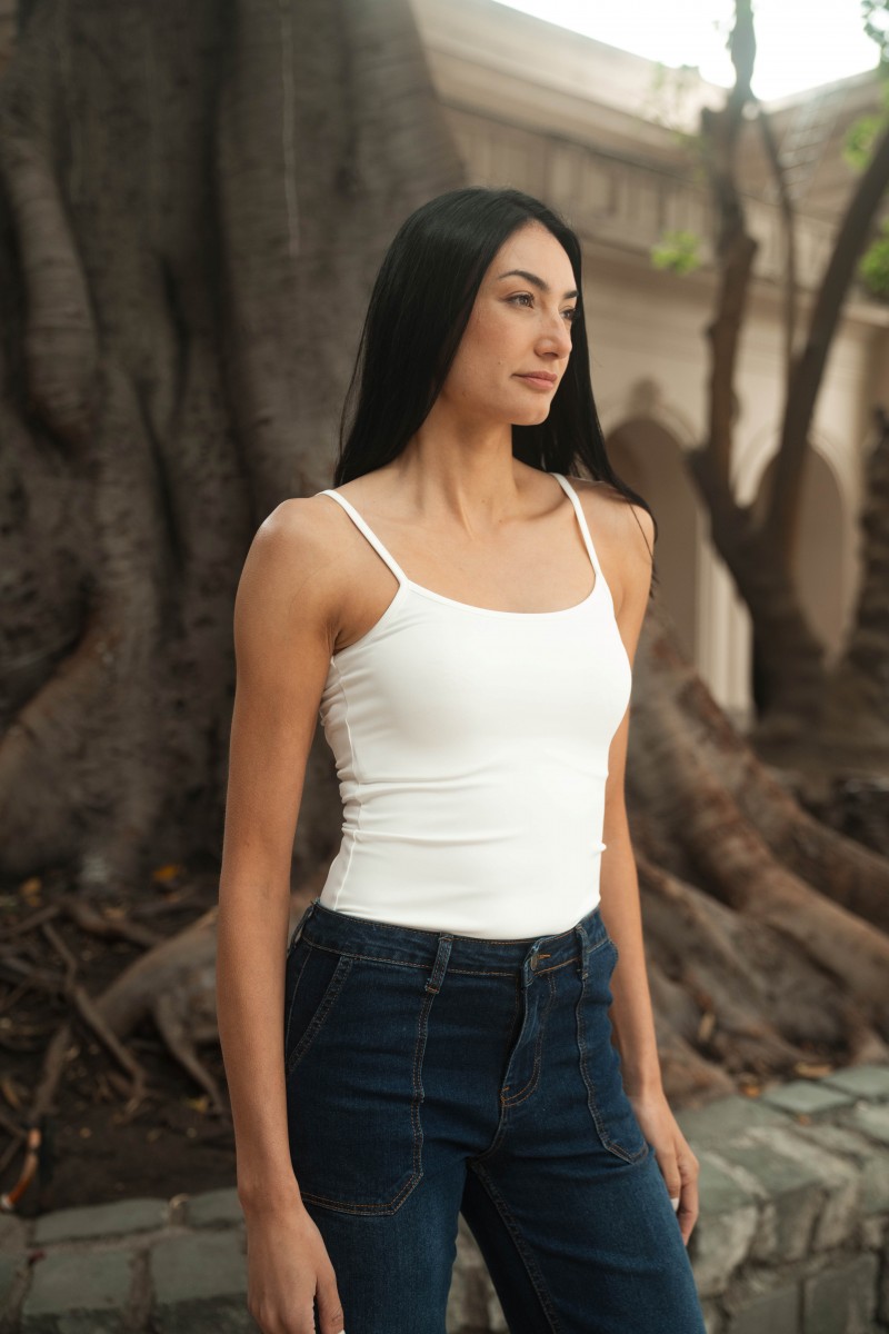 POLERA SIN MANGA ARYA MUJER DALIA BLANCO