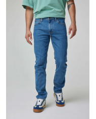 JEANS WRANGLER HOMBRE REGULAR STRAIGHT FIT NEGRO