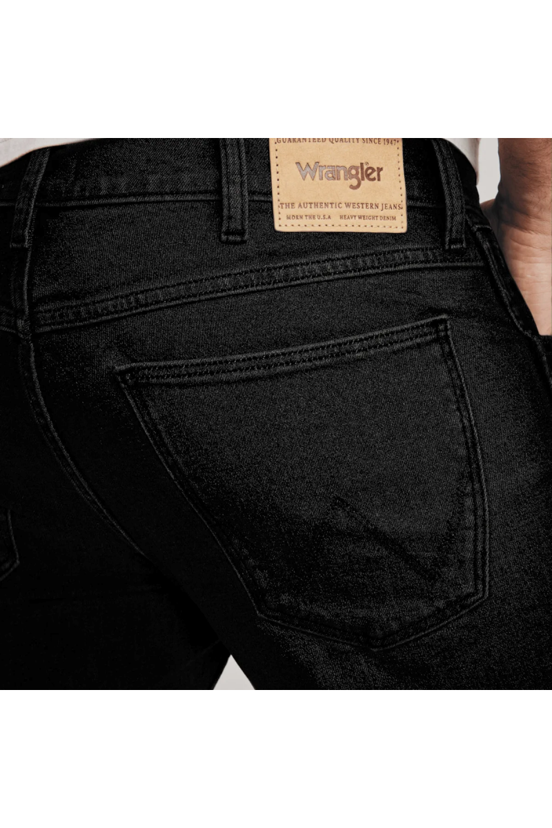 JEANS WRANGLER HOMBRE REGULAR STRAIGHT FIT NEGRO