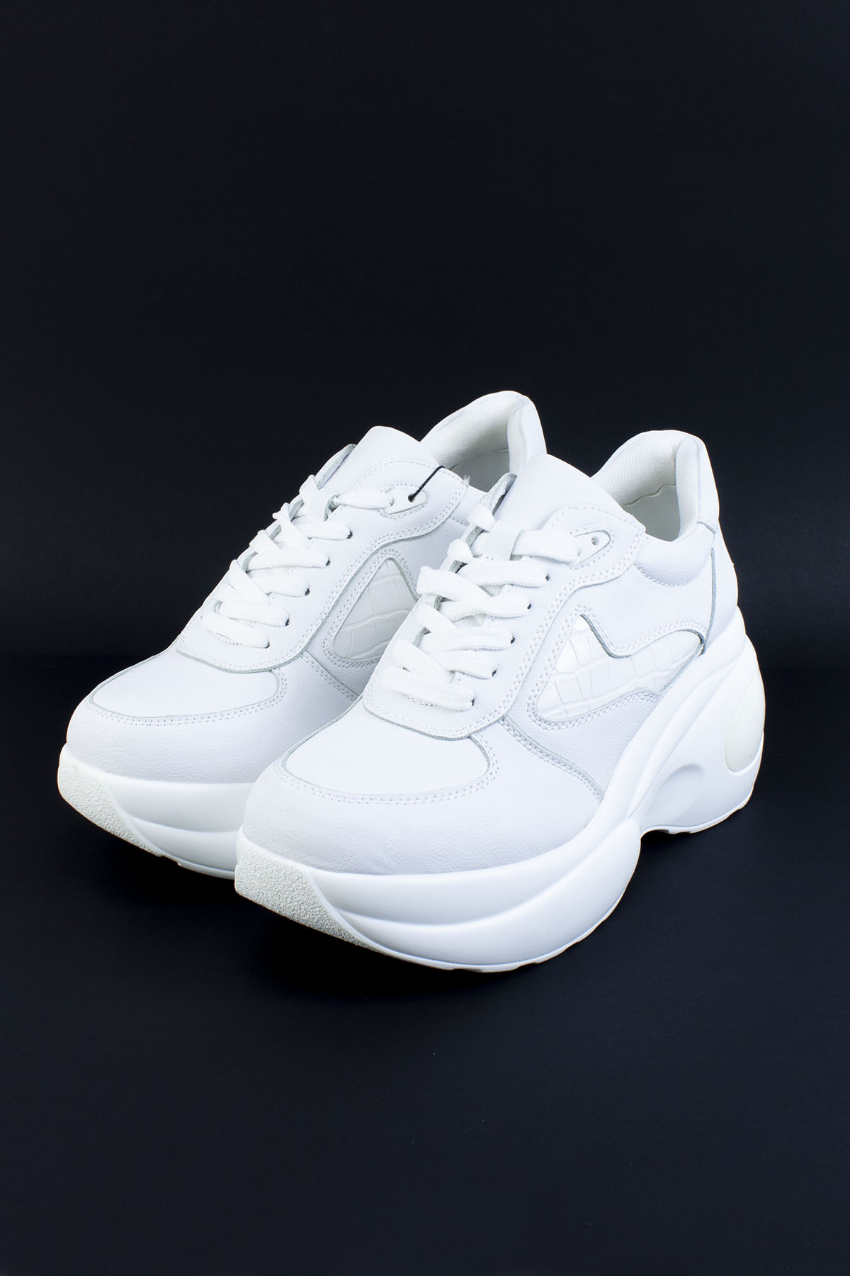 zapatilla blanca